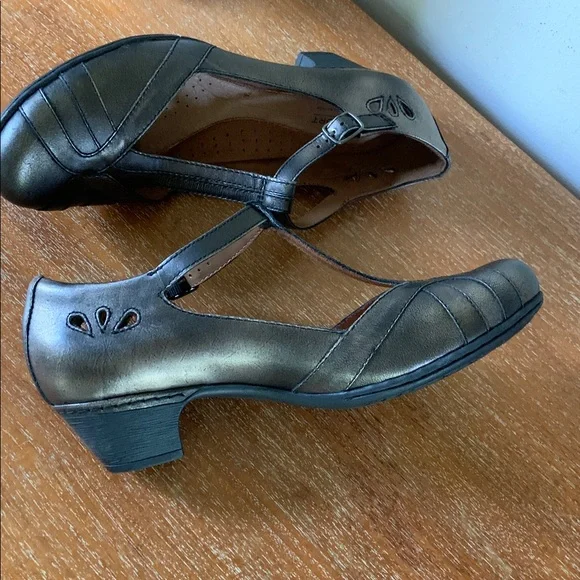 NWOT Cobb Hill Angelina Metallic T-strap Maryjanes 9.5 - Picture 7 of 11